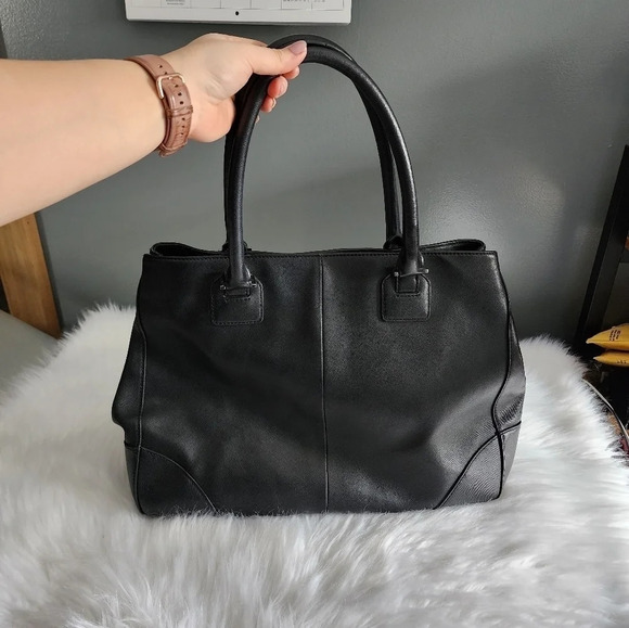 Tory Burch Hudson Bay Robinson Leather Tote - Picture 7 of 11